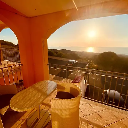 Apartment La Frisaia Vista Mare L4 *