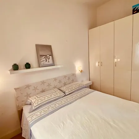 Apartment La Frisaia Vista Mare L4