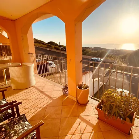 Apartment La Frisaia Vista Mare L4 *